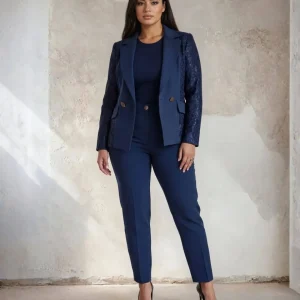 Pantalone basico con elastico e bottone curvy