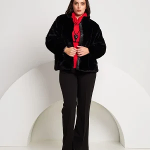 Ecopelliccia con inserti in ecopelle curvy