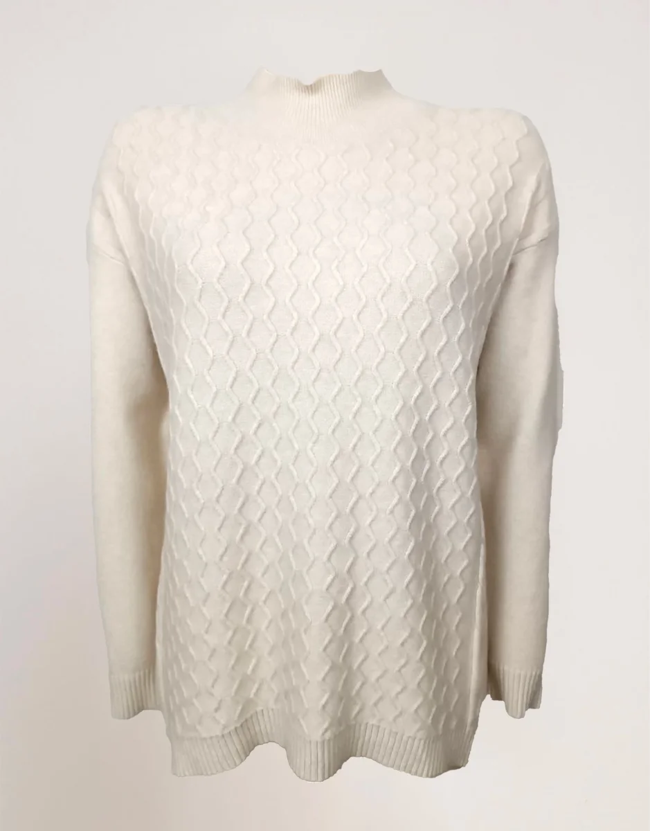 Maglia con coste e fondo stondato