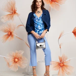 T-shirt in tulle con maniche ad aletta