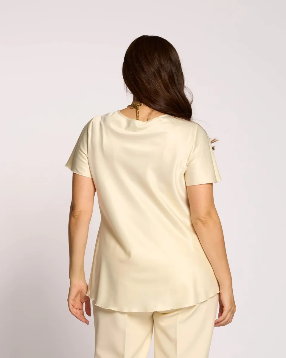 Top sbieco con scollo a cappuccio curvy - immagine 7