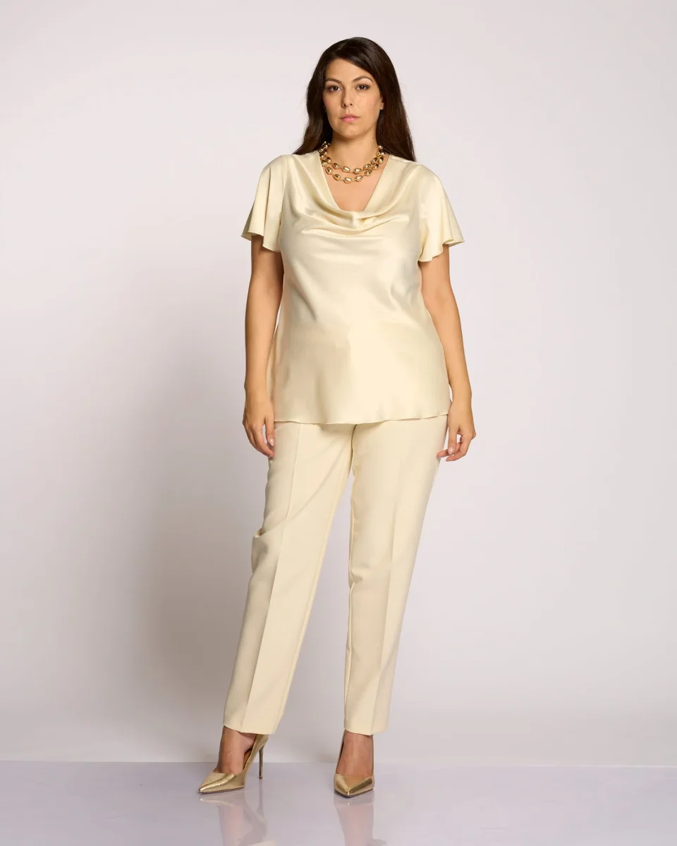 Top sbieco con scollo a cappuccio curvy - immagine 4